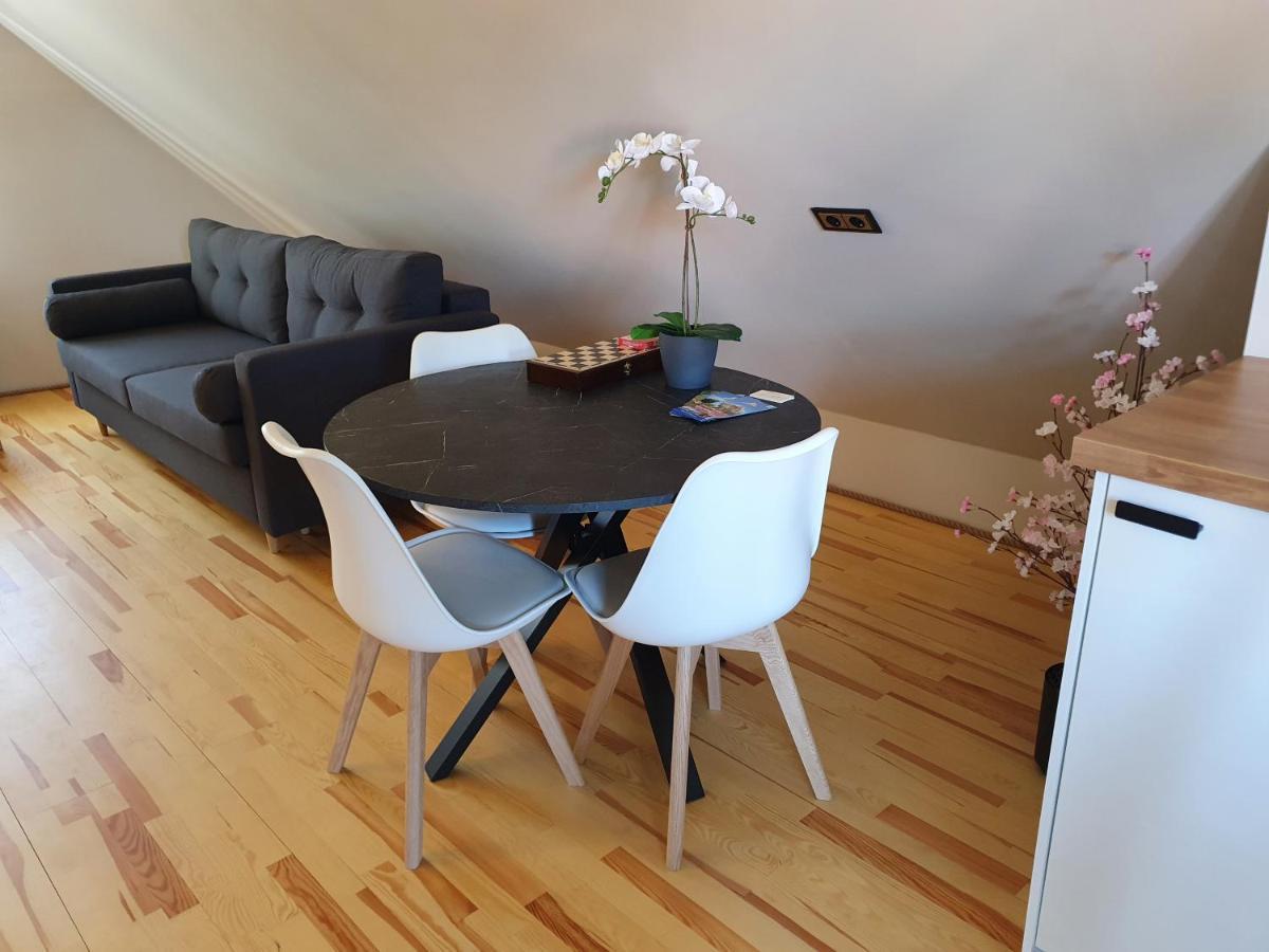 Kk Apartment Вентспилс Екстериор снимка